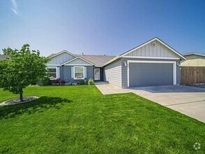 Building Photo - 536 S Irving Pl