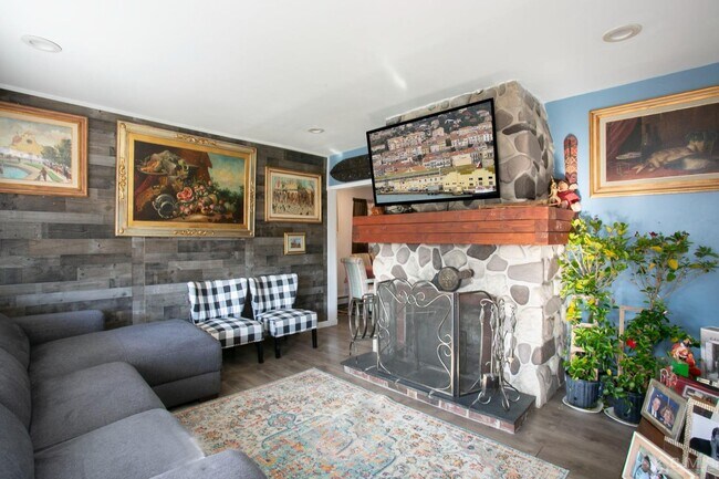 Foto del edificio - 38 Evergreen Ave