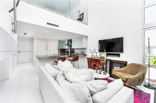 Building Photo - 7744 Collins Ave