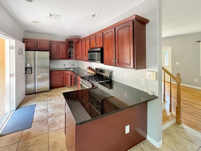 Photo - 499 Paramus Rd House