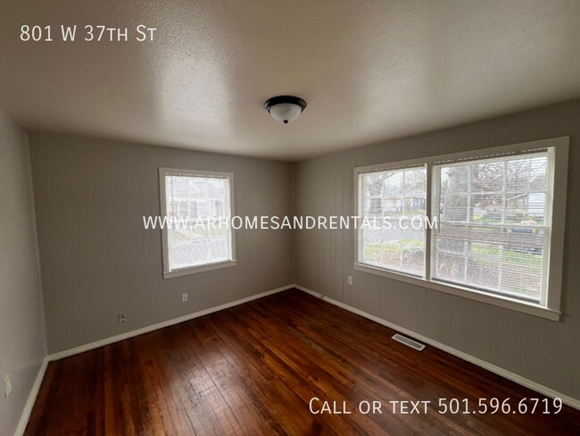 Building Photo - 801 W 37th St