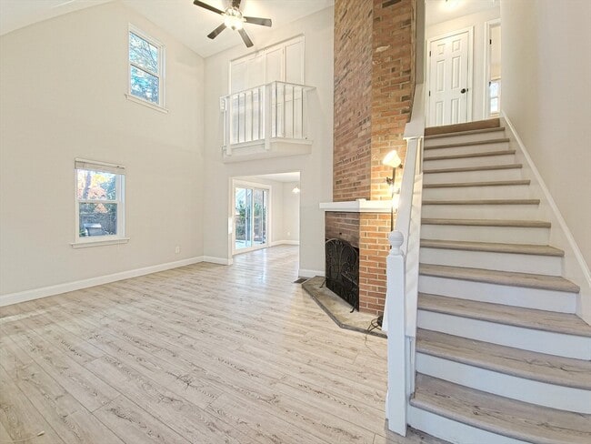 Foto del edificio - 253 Sudbury Ln