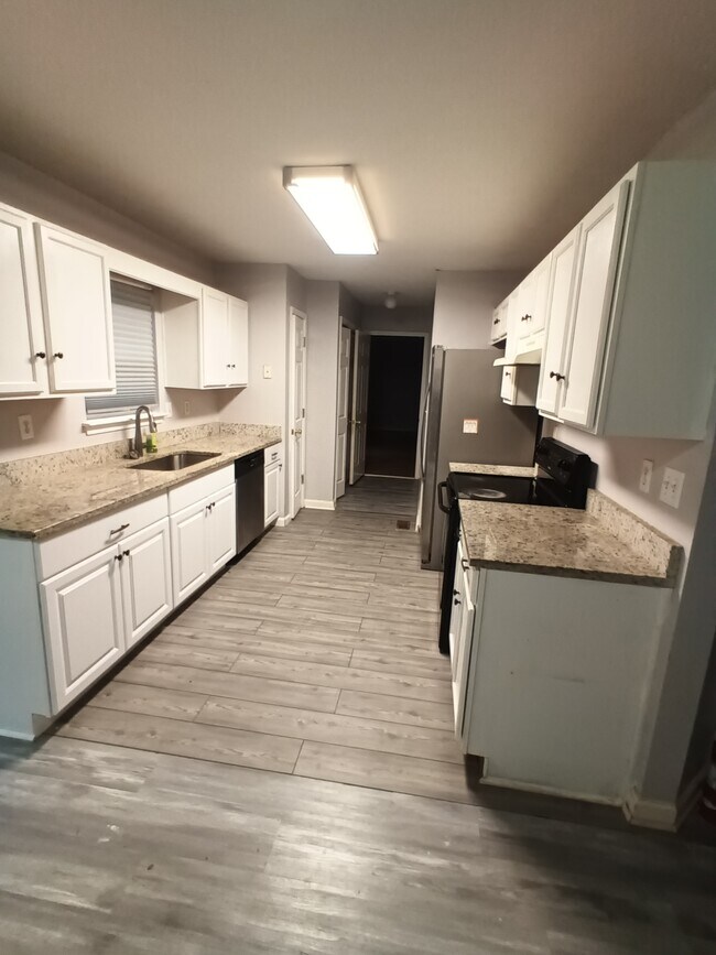 Foto del edificio - 5345 Kilroy Ln