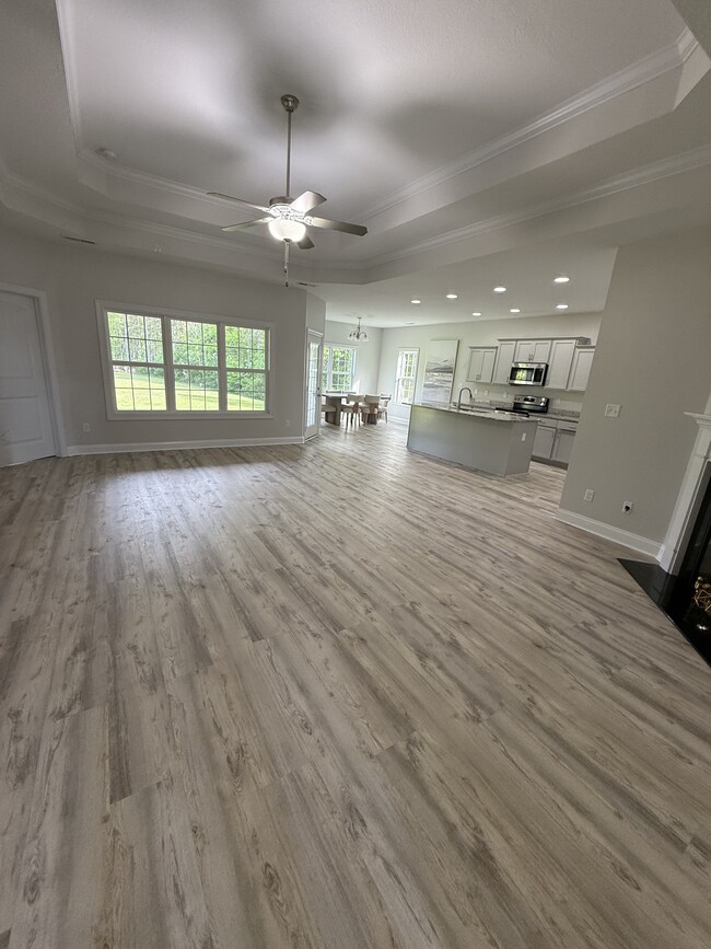 Foto del edificio - 410 Amethyst Ct