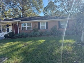 Building Photo - 113 Walz Cir