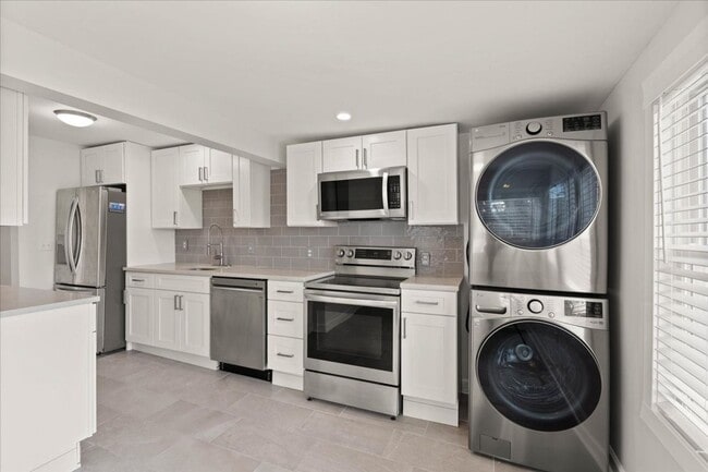 Foto del edificio - 4605 Harrison St