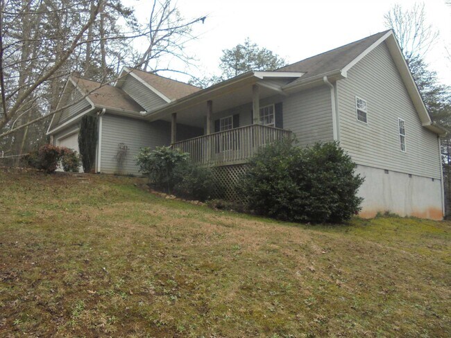 Building Photo - 1050 Paradise Park Rd