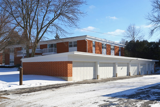 Building Photo - Lexington Green