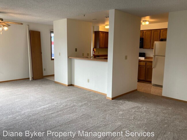 Building Photo - 3 br, 2 bath House - 2250 Sentry Drive #506