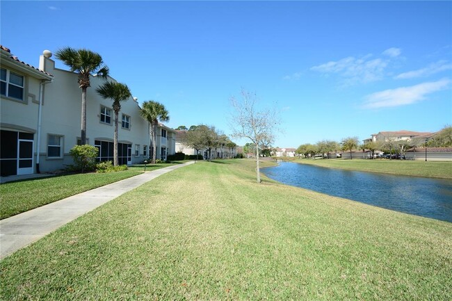 Building Photo - 190 Riverview Bend S