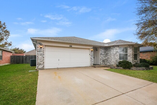 Building Photo - 908 Fenway Ln