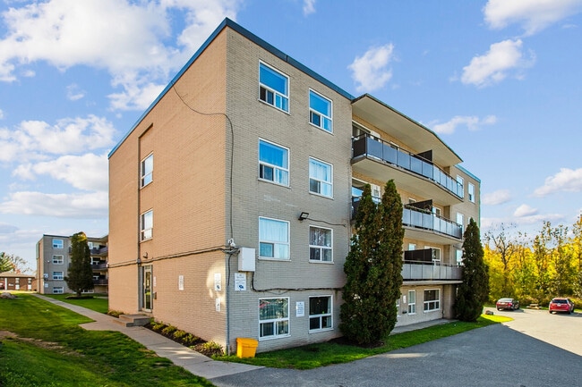 Building Photo - Lake Street Apartments