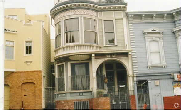 Building Photo - 806-808 Haight St