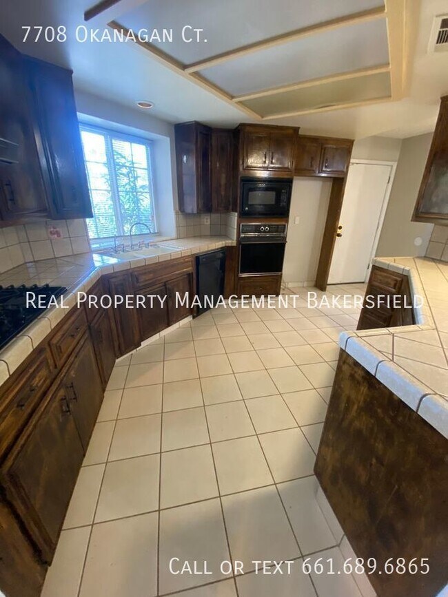 Foto del edificio - 7708 Okanagan Ct