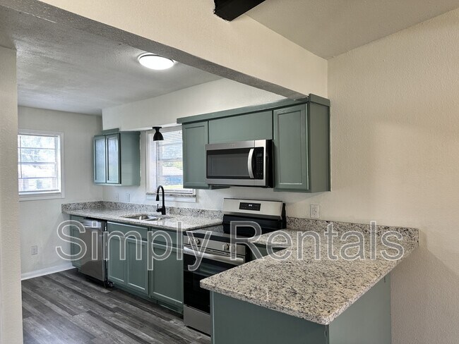 Foto del edificio - 400 Bill Bradford Rd