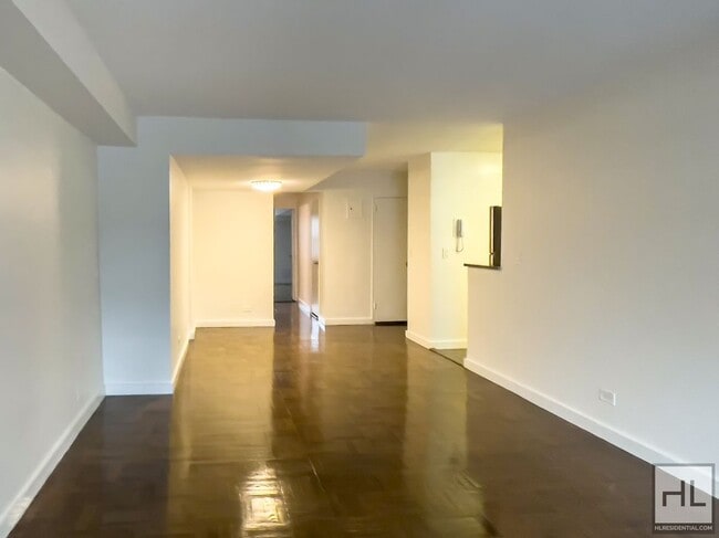 Foto del edificio - EAST 63 STREET