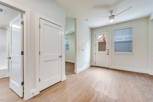 Foto del edificio - 5317 Reiger Ave
