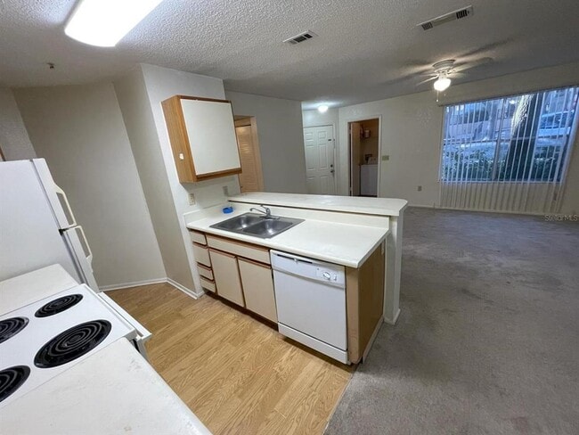 Building Photo - 642 Dory Ln