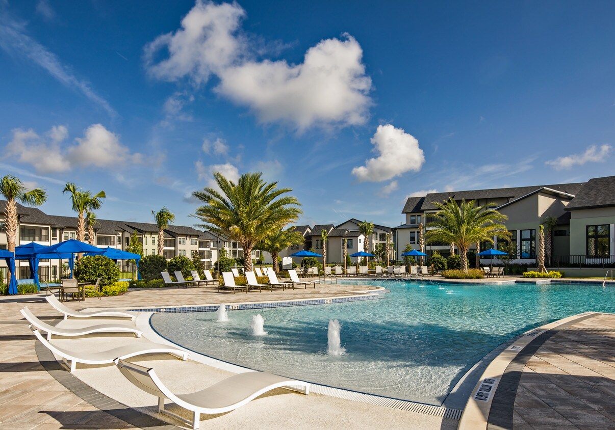 Advenir at Castle Hill Apartments Clermont, FL