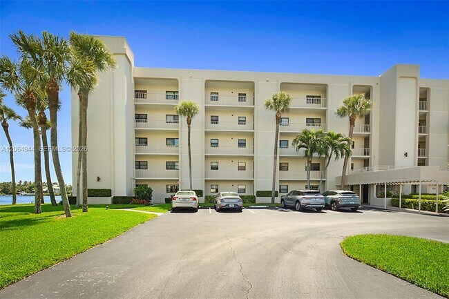Building Photo - 100 Intracoastal Pl