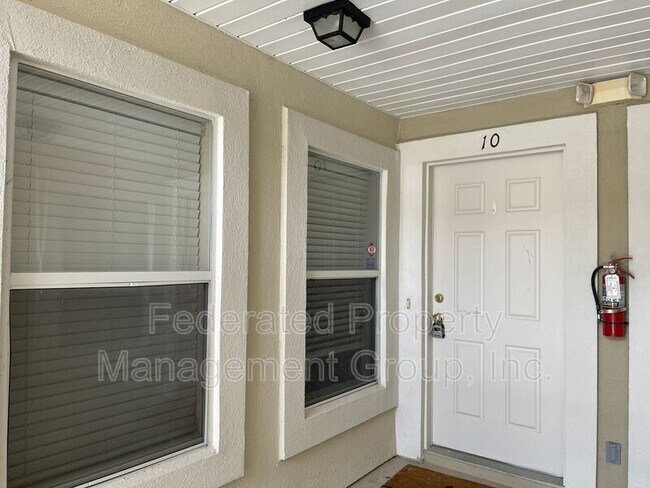 Foto del edificio - 9400 Underwing Way