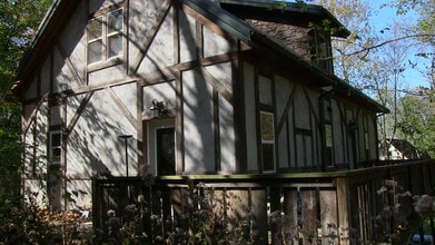 Building Photo - 40 Walker