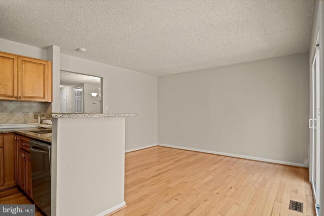 Foto del edificio - 1602 Oak Spring Way