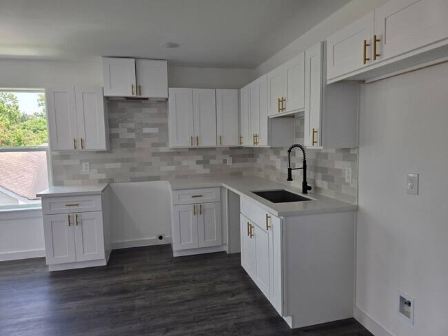 Foto del edificio - ? Stunning Duplex with Garage & Modern Finishes ?