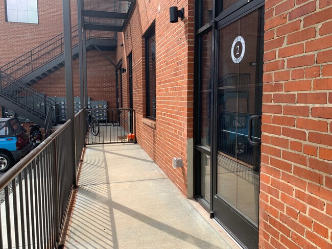 Foto del edificio - 240 1st St NE