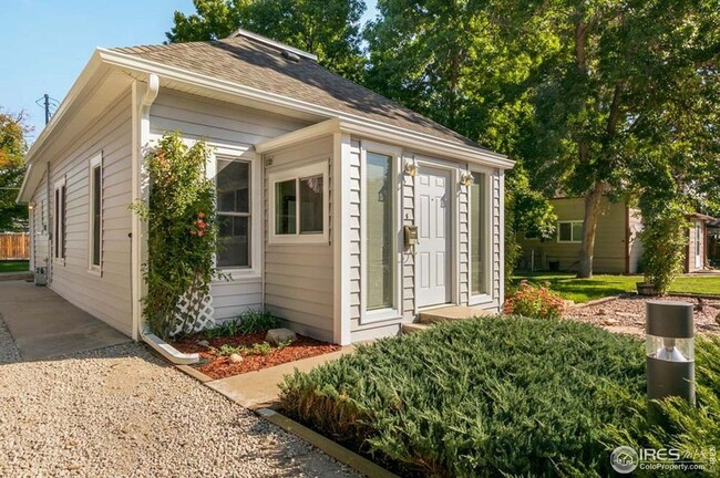 Foto del edificio - Cute Downtown Loveland Bungalow