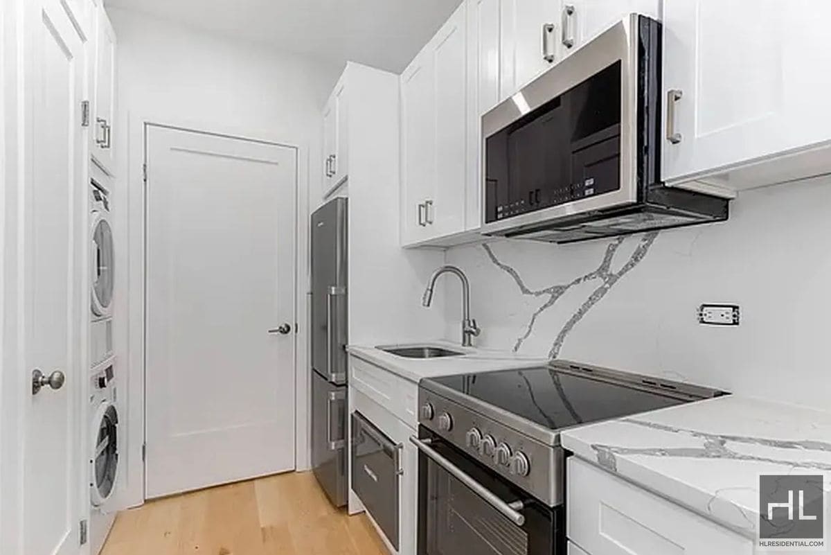 Primary Photo - East 84th St