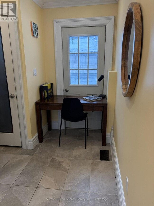 Building Photo - 60 Grenville St N