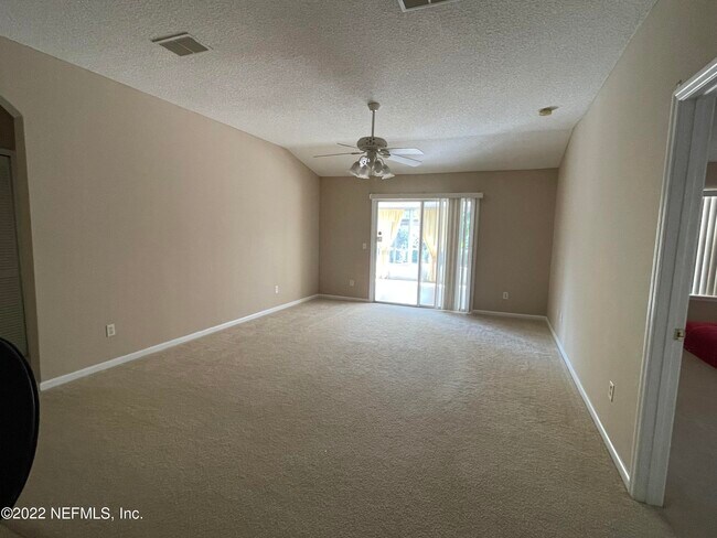 Building Photo - 14626 Falling Waters Dr