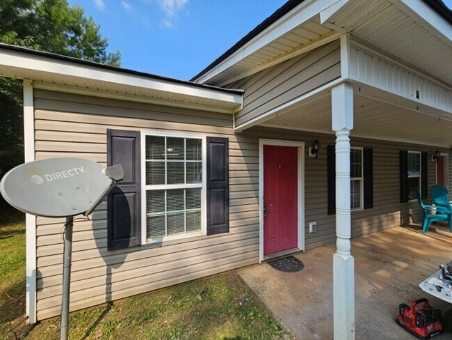 Foto del edificio - 3096 Mobley Bridge Rd