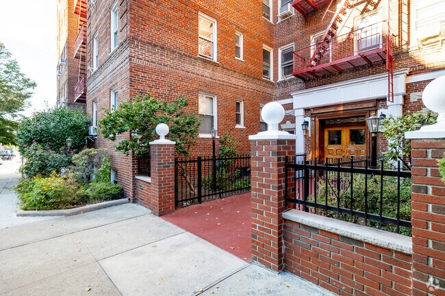 Foto del edificio - Saunders Court