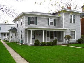 Building Photo - 221 Prospect Ave NE Building Photo - 221 Prospect Ave NE