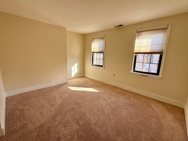 Dormitorio delantero del tercer piso - 2315 South St