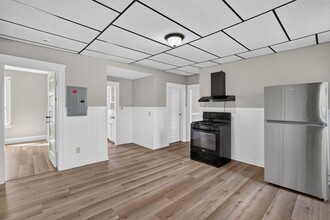 Building Photo - 1 Lapierre St