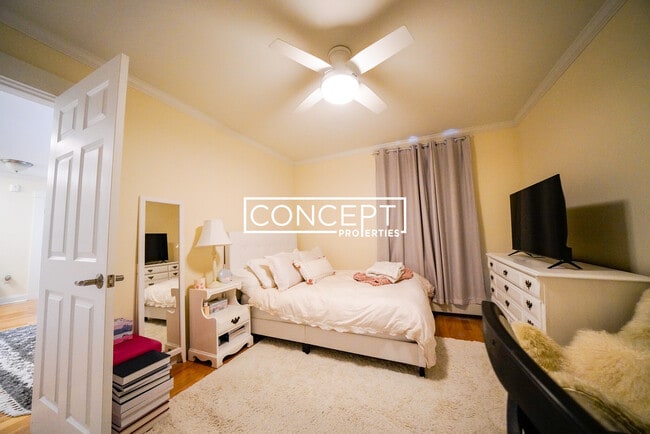 Foto del edificio - 219 Commonwealth Ave