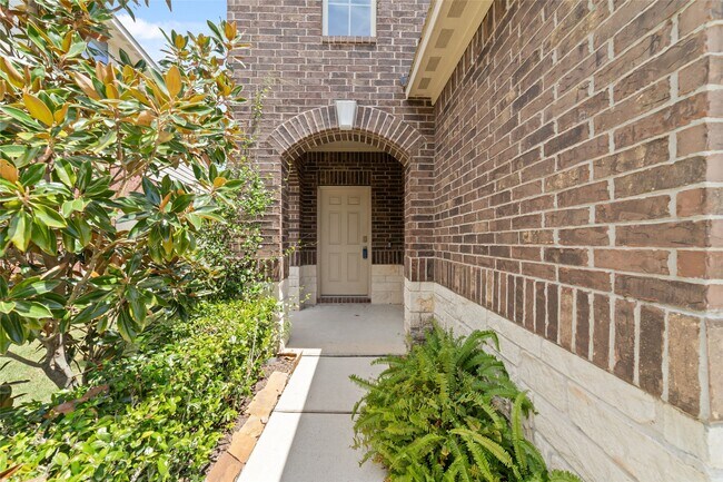 Building Photo - 16451 Rosary Pea Pl