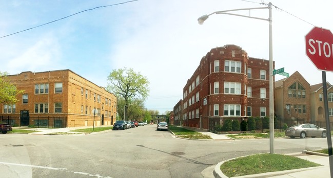 Street Corner - Chicago's Freedom Building