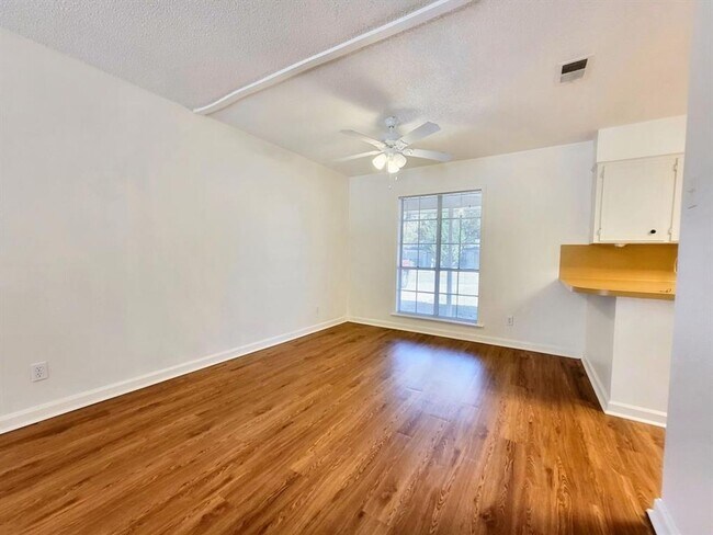 Foto del edificio - Beautiful 3 BR / 2 BA Home in Round Rock!