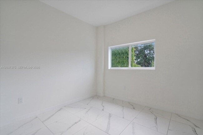 Photo - 420 SW 7th Ave House