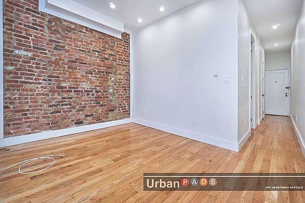 Building Photo - 420 Rogers Ave