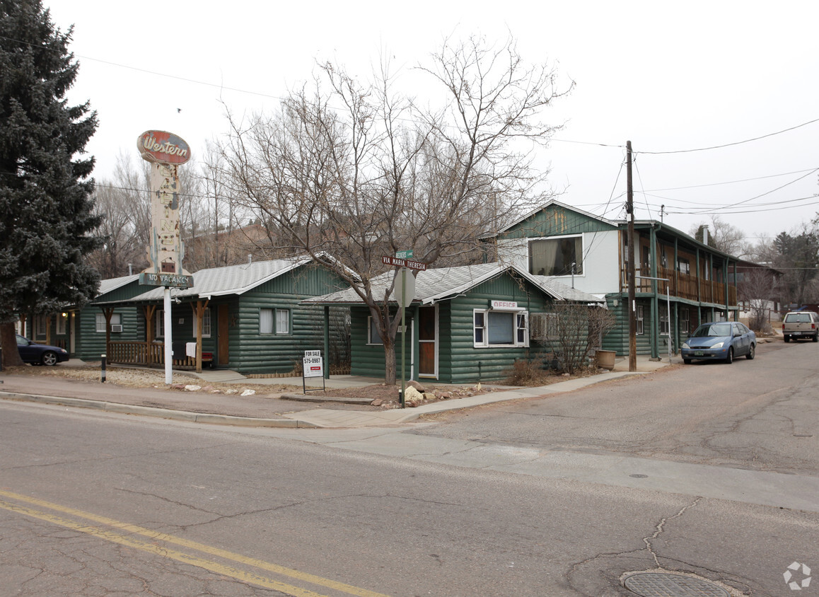 Primary Photo - Western Cabins