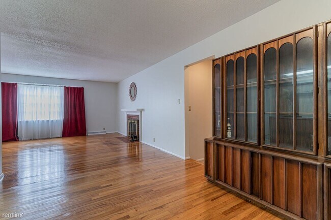 Building Photo - 3 br, 2 bath House - 1304 W Kirby Ave