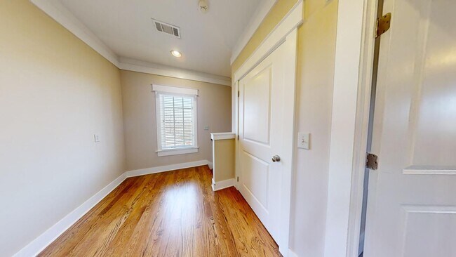 Foto del edificio - Three Story Townhome Rosemary Gate