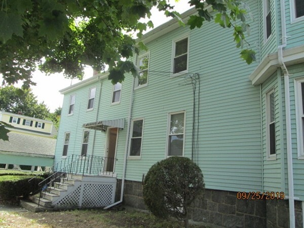 Building Photo - 28 Gould St