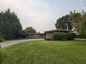 Building Photo - 305 N Quincy Pl