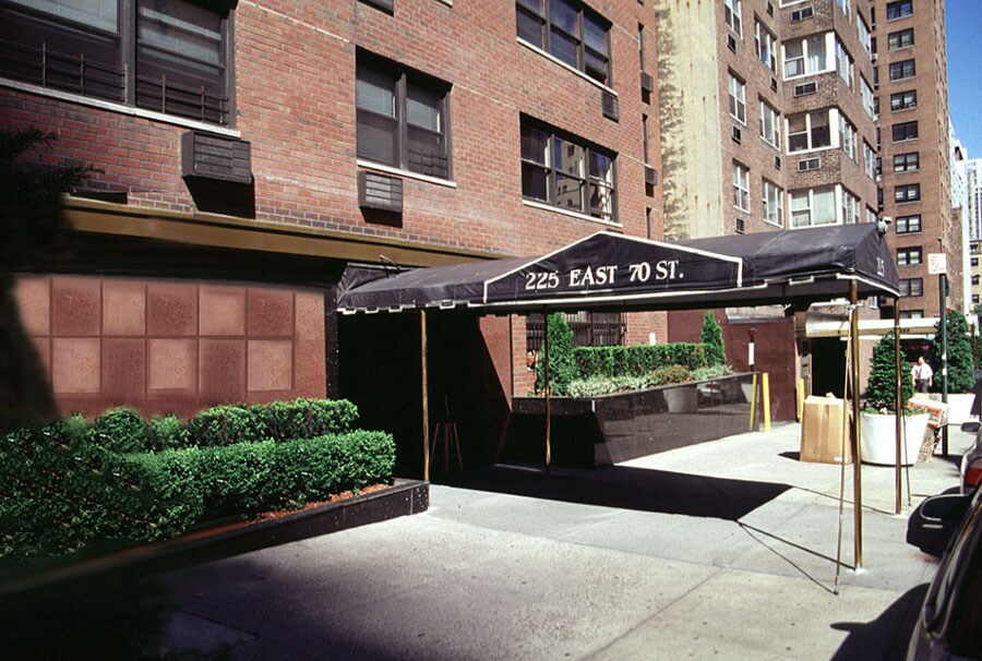 Entrance - 225 E 70th St